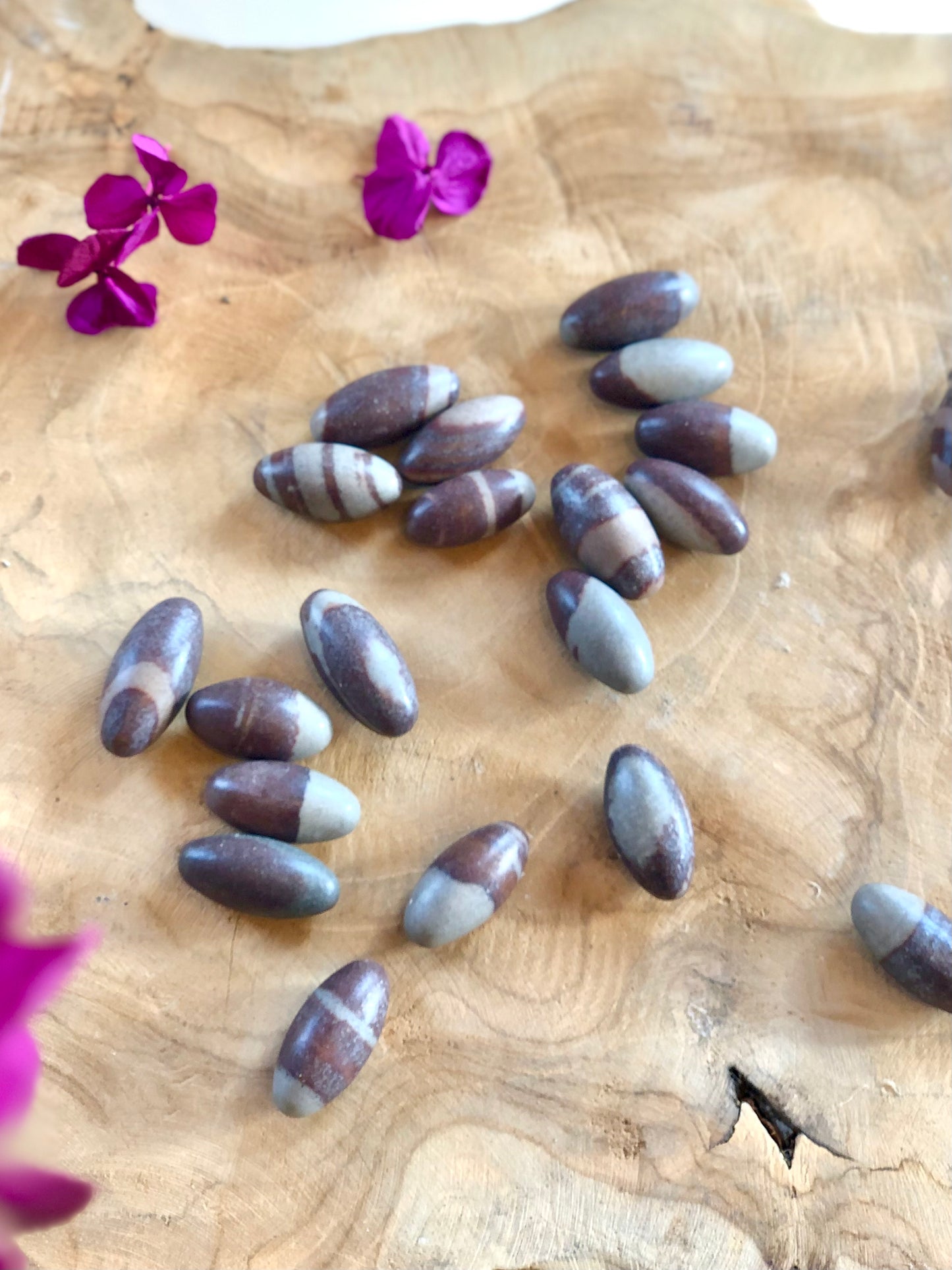 SHIVA LINGAM - Pierre roulée - Connexion spirituelle