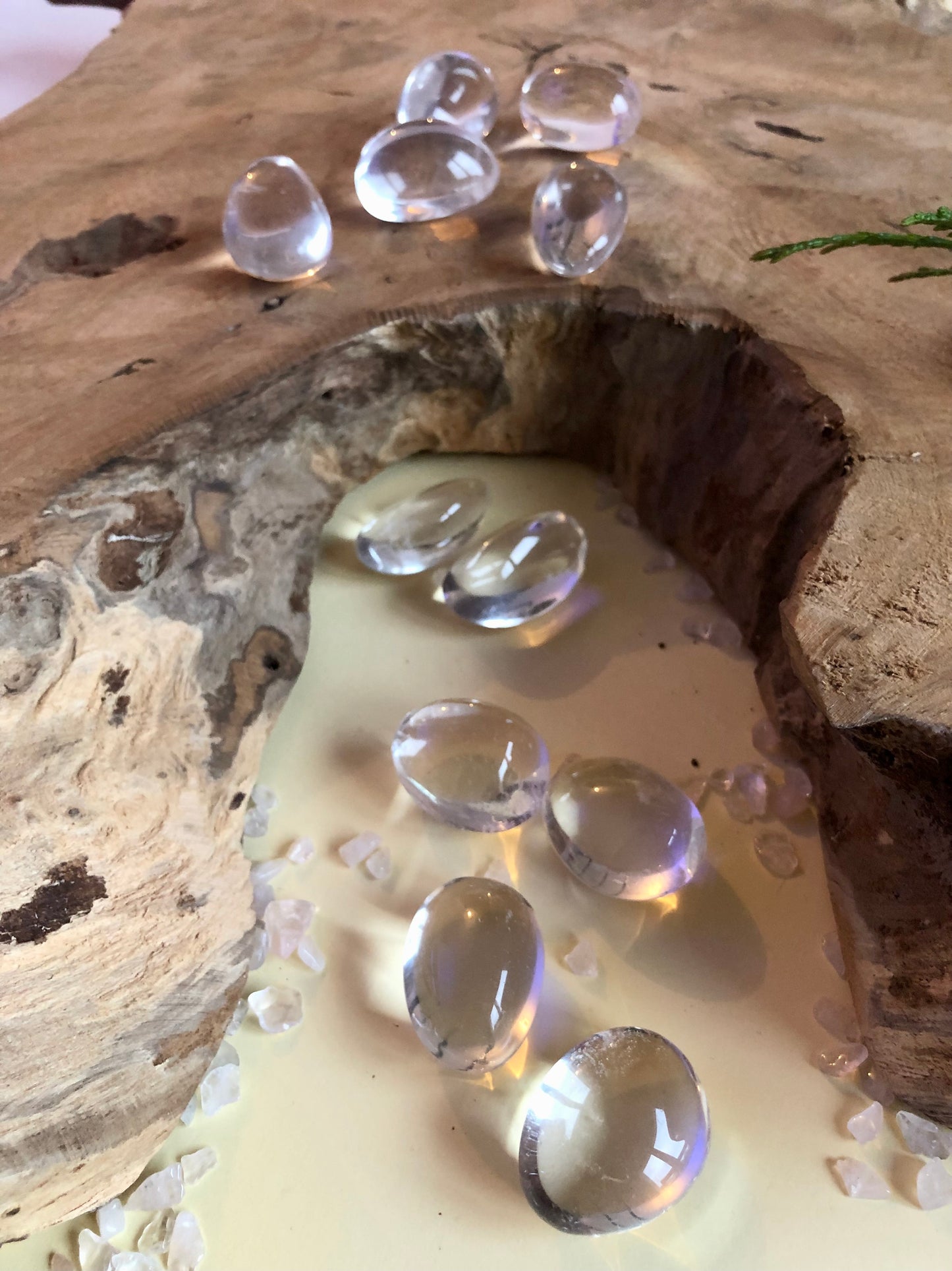 CRISTAL DE ROCHE - Pierre roulée